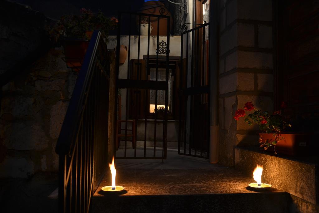 La Casa Del Pittore Di Petralia Petralia Soprana Ngoại thất bức ảnh